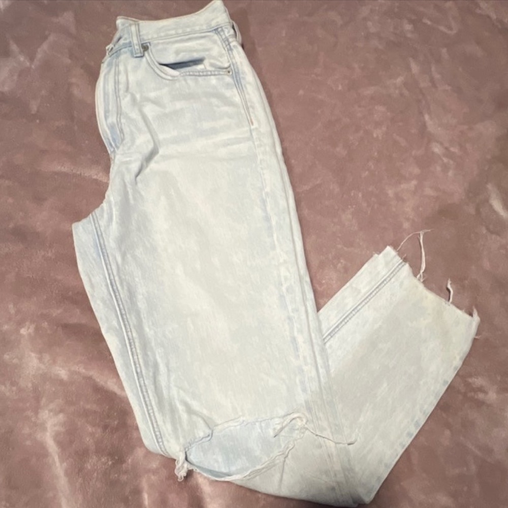 American Eagle Mom Jeans